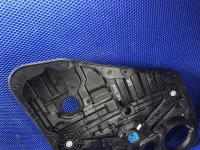 Стеклоподъемник электрический задний правый на Hyundai Tucson NX4 — фото 3