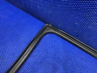 Уплотнитель стекла двери задней левой на Hyundai Tucson NX4 — фото 2