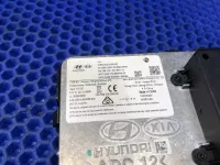 Блок беспроводной зарядки на Hyundai Tucson NX4 — фото 2