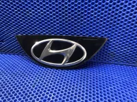 Эмблема на крышку багажника на Hyundai Tucson NX4 — фото 1