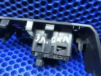 Кнопка стеклоподъемника на Geely Okavango VX11 — фото 4