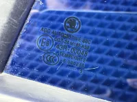 Стекло двери задней левой форточка на Skoda Octavia A7 — фото 4