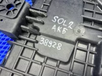 Крепление АКБ на Hyundai Solaris — фото 4
