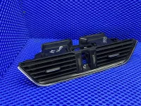Воздушный дефлектор на Skoda Octavia A7 — фото 1