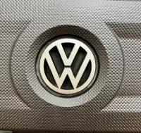 Крышка двигателя на Volkswagen Golf Mk7 — фото 4