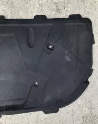 Шумоизоляция капота на Audi A4 B8 — фото 3