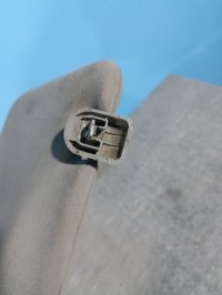 Кронштейн солнцезащитного козырька левый на SMA C (2007-2009) — фото 3