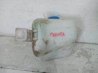 Бачок омывателя на Lada Granta — фото 2