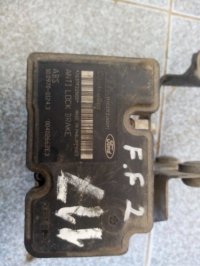 Блок ABS на Ford C-MAX Mk1 — фото 5