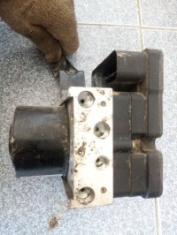 Блок ABS на Ford C-MAX Mk1 — фото 3