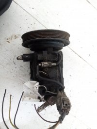 Компрессор кондиционера на Toyota Corolla E100 — фото 3