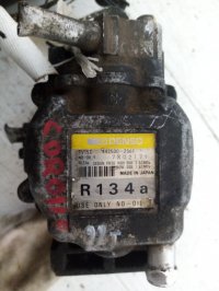 Компрессор кондиционера на Toyota Corolla E100 — фото 4