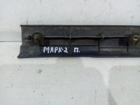 Накладка порога передняя правая на Toyota Hilux Surf N180 — фото 3