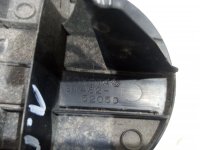 Заглушка буксировочного крюка на Toyota Sienna XL20 — фото 2