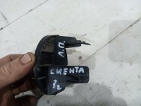 Заглушка буксировочного крюка на Toyota Sienna XL20 — фото 3