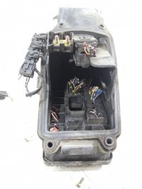 Блок предохранителей на Mercedes-Benz E-Class W124 — фото 4