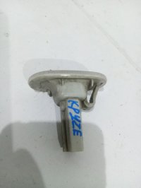 Повторитель на крыло левый белый на Suzuki Swift — фото 2