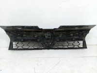 Решетка радиатора на Renault Duster — фото 4