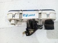 Блок управления климатической установкой на Ford Fusion — фото 3