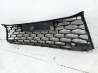 Решетка в бампер центральная на Mitsubishi Pajero Sport — фото 4