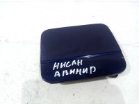 Лючок бензобака на Nissan Avenir — фото 1