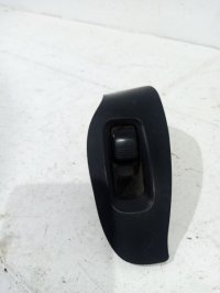 Кнопка стеклоподъемника на Subaru Legacy BE/B12 — фото 1