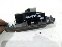 Кнопка стеклоподъемника на Honda Accord CW — фото 5