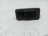 Кнопка стеклоподъемника на Mitsubishi Pajero V30/V40 — фото 1