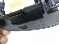 Кнопка стеклоподъемника на Toyota Avensis T250 — фото 3
