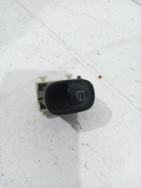 Кнопка стеклоподъемника на Mercedes-Benz C-Class W203 — фото 1