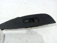 Кнопка стеклоподъемника на Nissan Qashqai J11 — фото 1
