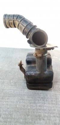 Патрубок воздушного фильтра на Daewoo Nexia N100 — фото 3