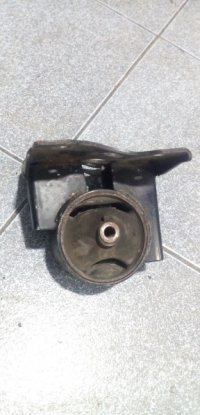 Опора КПП на Nissan Almera N16 — фото 2
