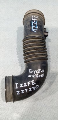 Патрубок воздушного фильтра на Toyota Celica T230 — фото 1