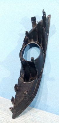 Рамка противотуманной фары левой на Toyota Auris E150 — фото 6