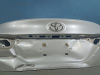 Крышка багажника на Toyota Camry XV70 — фото 6