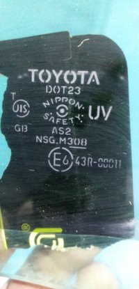 Стекло двери задней левой на Toyota Corolla E150 — фото 5