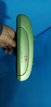 Ручка двери задней наружная правая на Hyundai Getz TB — фото 1