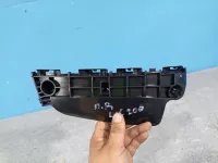 Кронштейн переднего бампера правый на Toyota Land Cruiser — фото 1