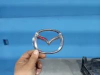 Эмблема на Mazda Demio DY — фото 1