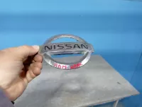 Эмблема на крышку багажника на Nissan Almera Classic B10 — фото 3