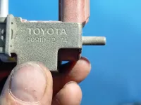 Клапан электромагнитный на Toyota Camry XV30 — фото 3