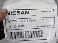 Форсунка омывателя левая на Nissan Note E11 — фото 4