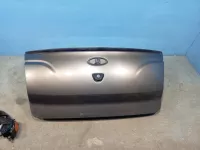 Крышка багажника на Lada Granta — фото 6