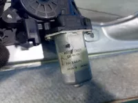 Стеклоподъемник электрический передний правый на Lada Xray — фото 3