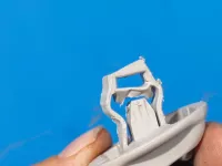 Крепеж козырька на Lada Xray — фото 3