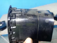 Воздушный дефлектор на Lada Xray — фото 8