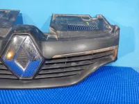 Решетка радиатора на Renault Logan L52 — фото 4
