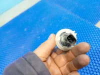Датчик уровня в бачок омывателя на Kia K5 JF — фото 3