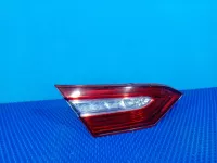 Фонарь задний внутренний левый на Toyota Camry XV70 — фото 2